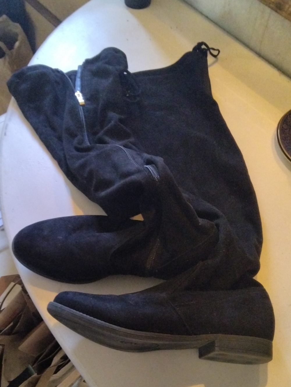 Black Men's Over-the-Knee Boots - Classic Suede Style